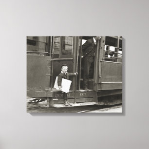 Toile Vendeur de journaux à travers un tramway, 1910
