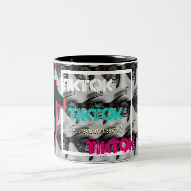 TokensTok TikTok Coffee Mug à deux tons (Centre)