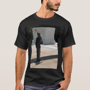 Tombe du T-shirt inconnu