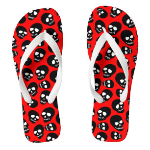 Tongs Crânes noirs aléatoires sur rouge