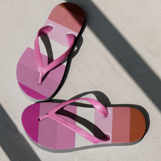 Tongs Drapeau lesbienne rose rouge orné (Créateur téléchargé)