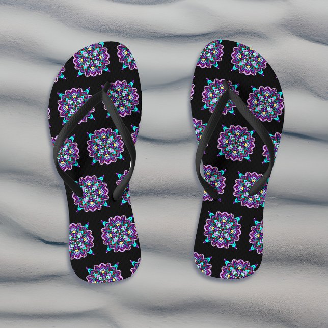 Tongs Jolie couleur violet Mandala Mystique (Créateur téléchargé)