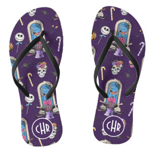 Tongs Jouer Motif d'Halloween dans un Arrière - plan vio