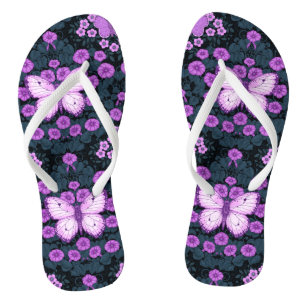 Tongs Papillons et symétrie des fleurs, violet et bleu