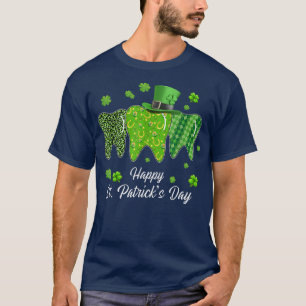 Tooth With Shamrocks Dental Assistant Happy St Pat T-Shirt