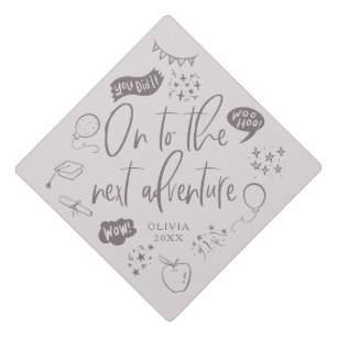 Toque De Diplômé À La Prochaine Aventure Icône Quirky Beige Sable