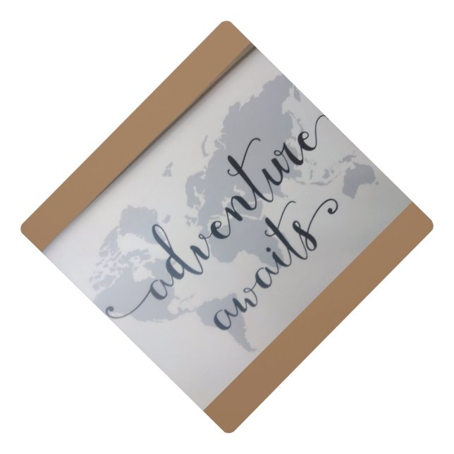 Toque De Diplômé Adventure Await (Devant)