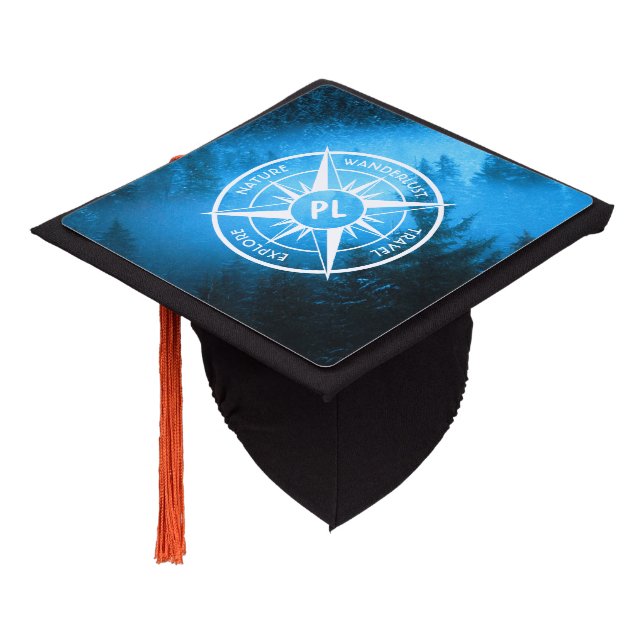 Toque De Diplômé Aiguille de compas monogramme brouillard dans la f (Incliné)