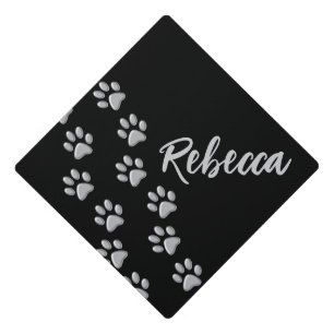 Toque De Diplômé Arrière - plan noir Silver Dog Paws Motif d'impres