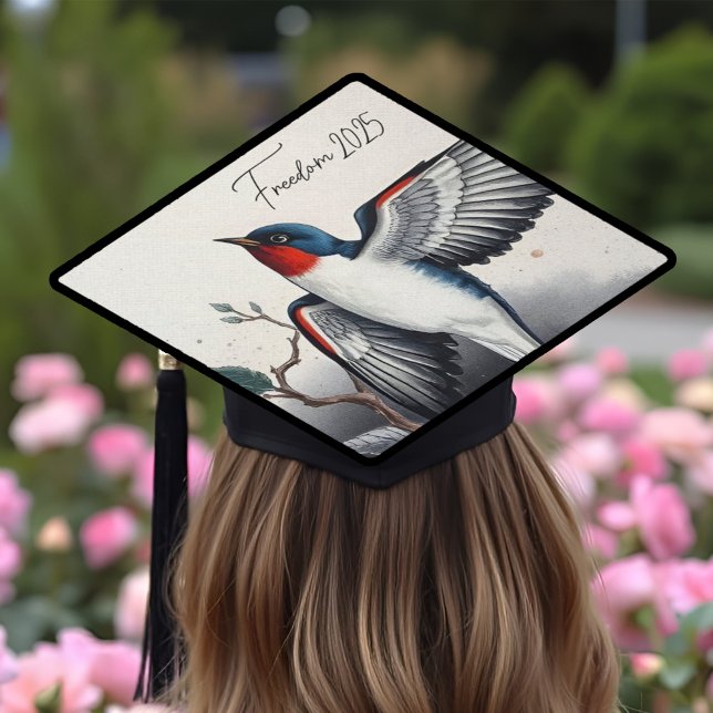 Toque De Diplômé Avalière gracieuse Élégant Oiseau dynamique en vol (Elegant swallow in flight graduation cap decoration in traditional Japanese style, symbol of freedom)