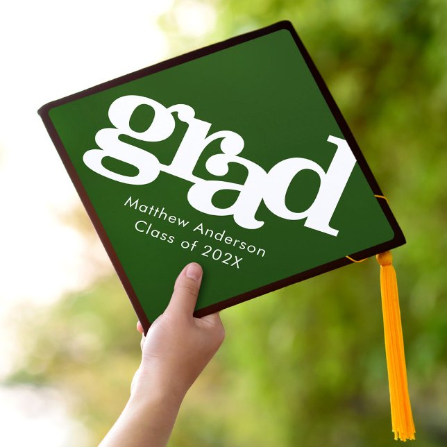 Toque De Diplômé Caractère gras vert simple nom graphique moderne (Créateur téléchargé)