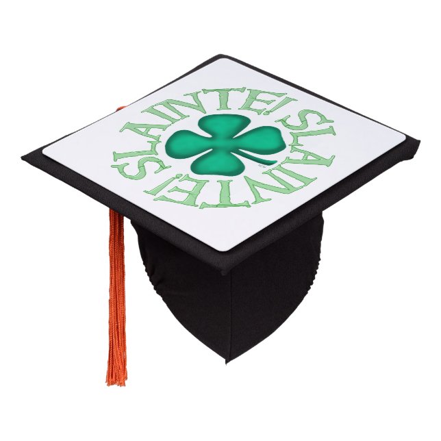 Toque De Diplômé Casquette de graduation blanche de Slainte (Incliné)