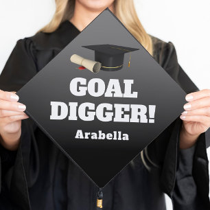 Toque De Diplômé Chiffre d'objectifs   Diplôme Mortarboard et Diplô