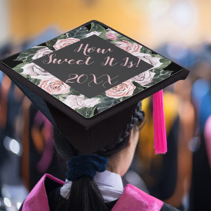 Toque De Diplômé Comment il est doux rose Roses Graduation Cap Topp