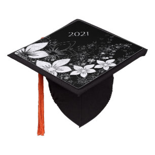 Toque De Diplômé Dainty Floral Scroll sur noir