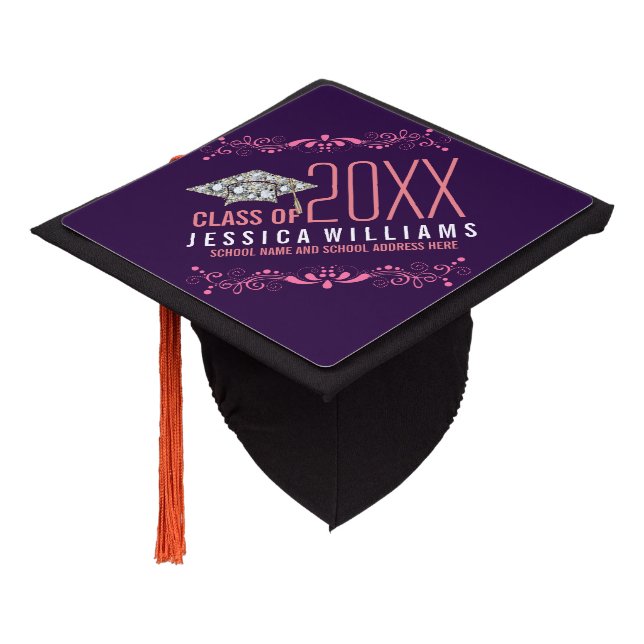 Toque De Diplômé Dentelle rose et Casquette à bille sur violet (Incliné)
