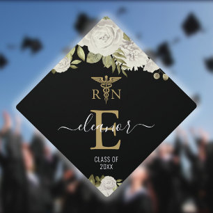 Toque De Diplômé Élégant Monogramme Or Blanc Floral Médical Soin