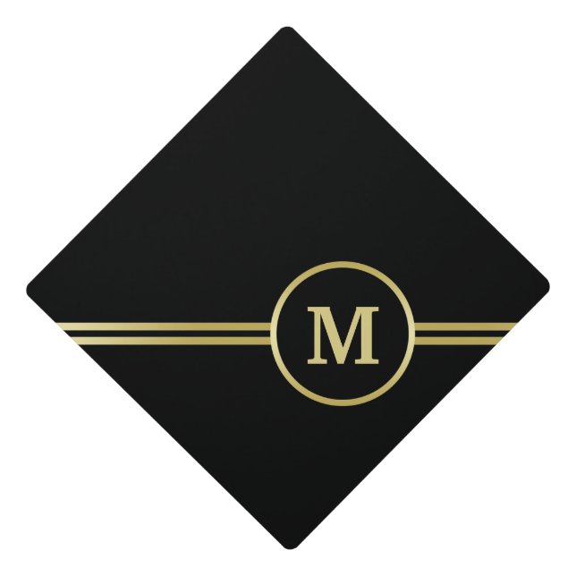 Toque De Diplômé Élégant or Monogramme personnalisé sur noir (Devant)