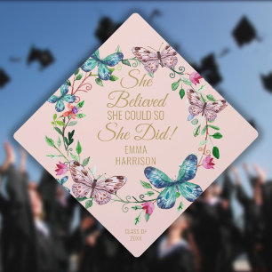 Toque De Diplômé Elle croyait qu'elle pouvait faire rougir les papi