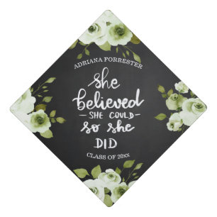 Toque De Diplômé Elle Croyait Qu'Elle Pouvait Le Faire.   Script