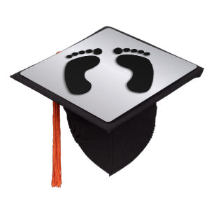Toque De Diplômé Empreintes de pieds nus