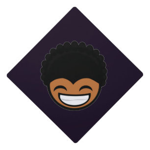 Toque De Diplômé Enfant souriant sur violet