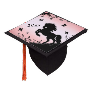 Toque De Diplômé Étalon noir cabré année rose