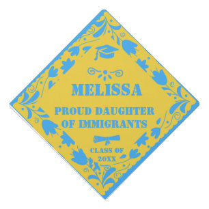 Toque De Diplômé Fier fille   Latino Papel Picado Espagnol