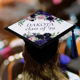 Toque De Diplômé Fleurs Luxuriantes   Bouquet de Roses Violettes et