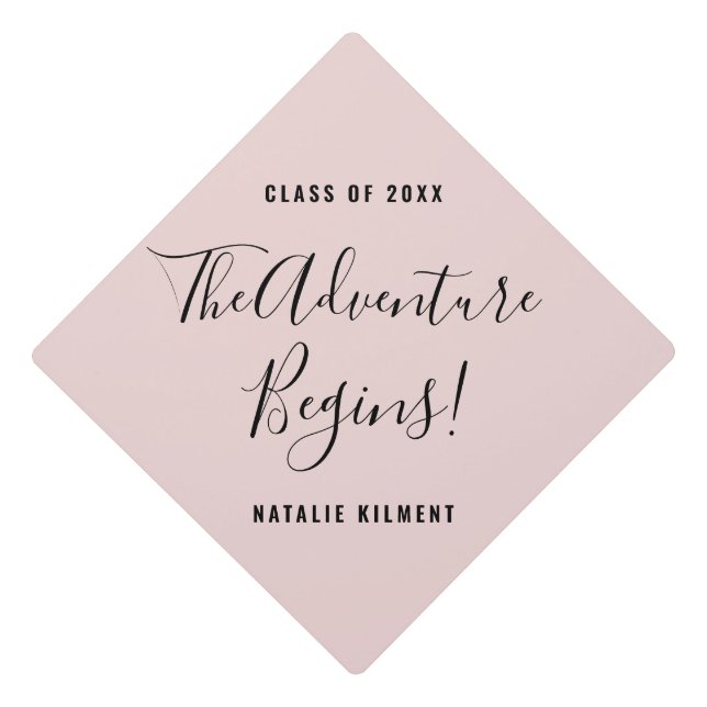 Toque De Diplômé L'aventure commence Grand Rose et Noir Nom (Devant)