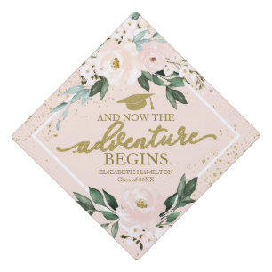 Toque De Diplômé Le bouquet floral rose où l'aventure commence
