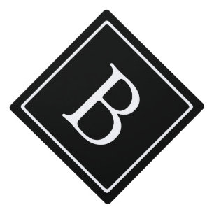 Toque De Diplômé Monogramme classique simple Texte noir et blanc
