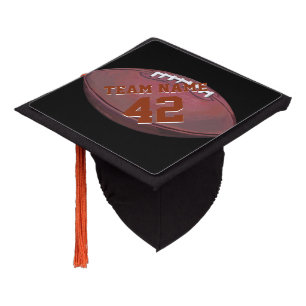 Toque De Diplômé Nom de joueur sur le football peint