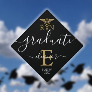 Toque De Diplômé Nom Monogramme Or Médical Infirmière Moderne