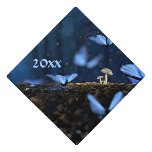 Toque De Diplômé Papillon indigo et forêt de champignons