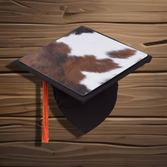 Toque De Diplômé peau de vache blanc (Celebrate your achievement with a unique cowhide brown and white graduation cap topper.)