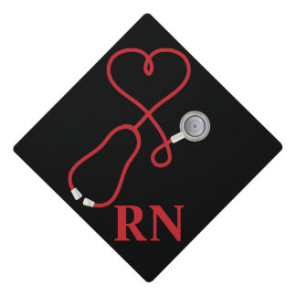 Toque De Diplômé Stéthoscope Médicale avec le coeur