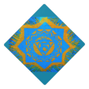 Toque De Diplômé Symbole tantrique or sur bleu Thunder_Cove