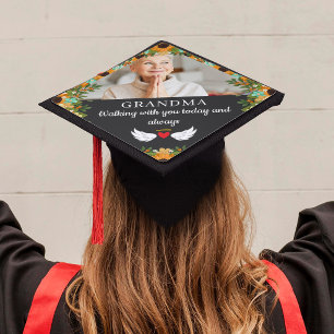 Toque De Diplômé Tournesols Marchant Avec Vous Aujourd'hui Toujours