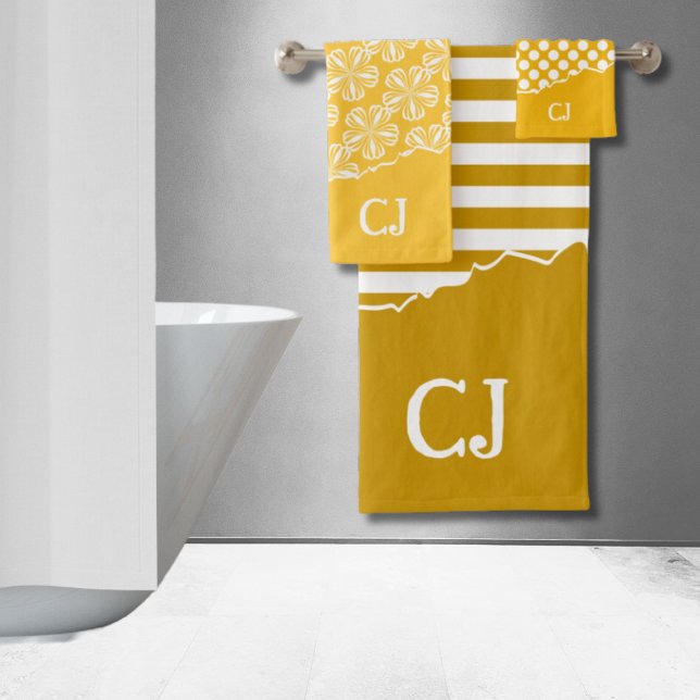 Torn Jaune rayures Floral Polka Dot Initiales (Torn Yellow Stripes Floral Polka Dot Initials Bath Towel Set)