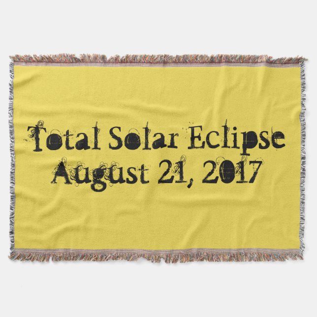 Total solar eclipse August 21, 2017 Throw Blanket (Front)
