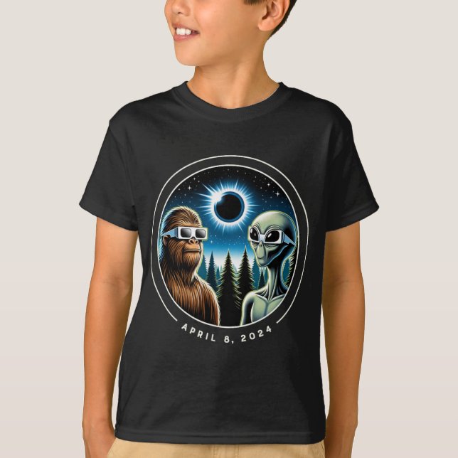 Total Solar Eclipse Funny Bigfoot Alien April Date T-Shirt (Front)