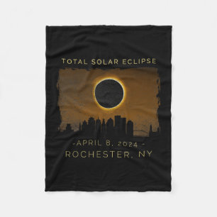 Total Solar Eclipse In Rochester New York Vintage Fleece Blanket