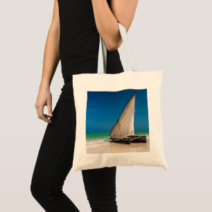 Tote Bag Bateau de pêche traditionnel sur la plage