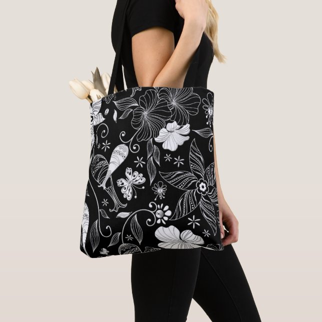 Tote Bag Belles fleurs rétro en noir et blanc motif (De près)
