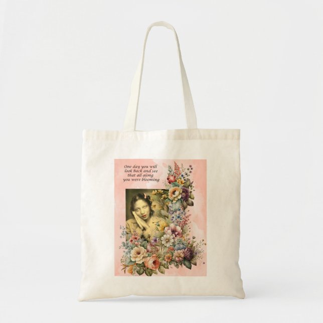 Tote Bag "Blooming all Along" cite jolie fille et fleurs (Devant)