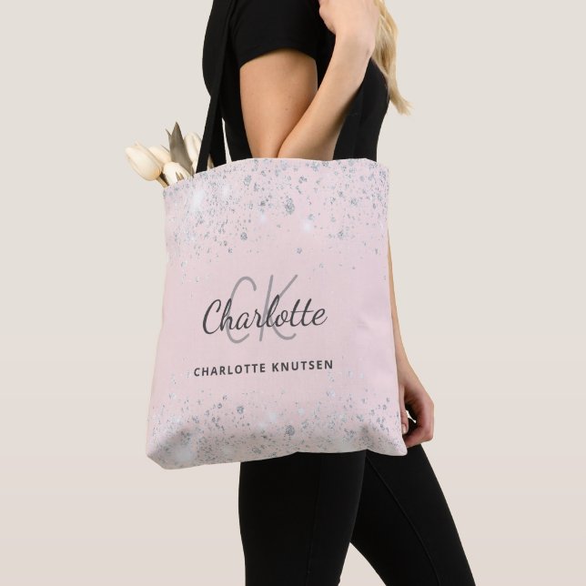Tote Bag Blush rose paillettes argent monogramme nom (De près)