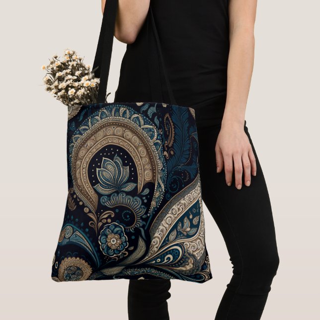 Tote Bag Boho Chic Bleu foncé Motif Paisley (De près)