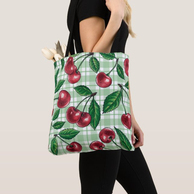 Tote Bag Cerises rouges sur en vichy vert clair (De près)