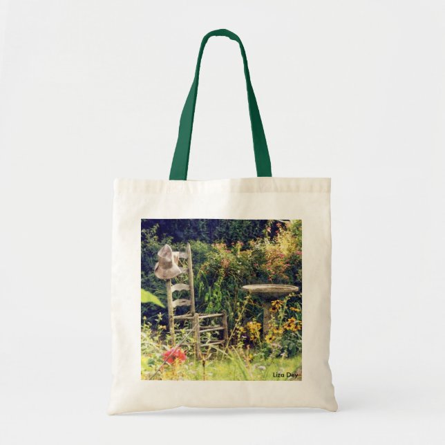 Tote Bag 'Chaise avec Casquette dans le jardin' Budget Canv (Devant)